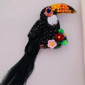 سنجاق سینه توکان مهره‌ای، برازنده و منحصر به فرد