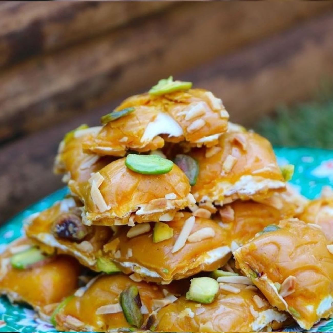 سوهان با مغز گز، برند گز شیرین – ۳۰۰ گرم (۳x)