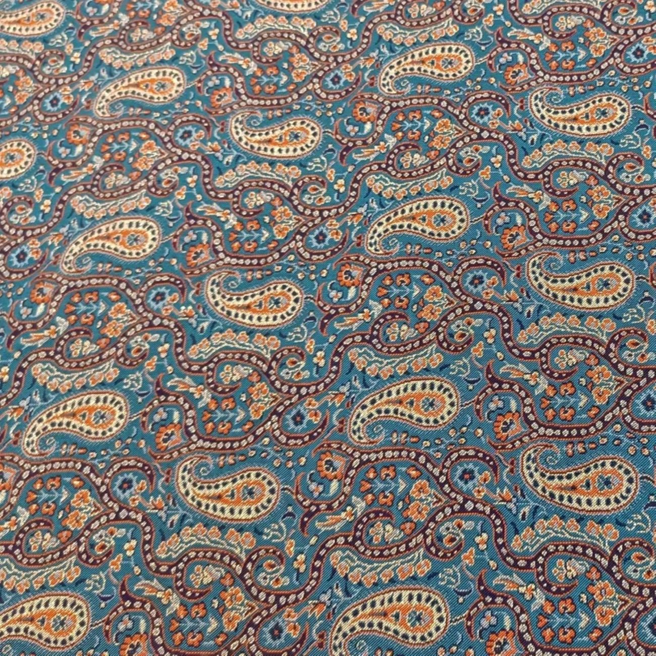پارچه ترمه ایرانی نفیس – طراحی هنری اصیل با قدمت چند صد ساله